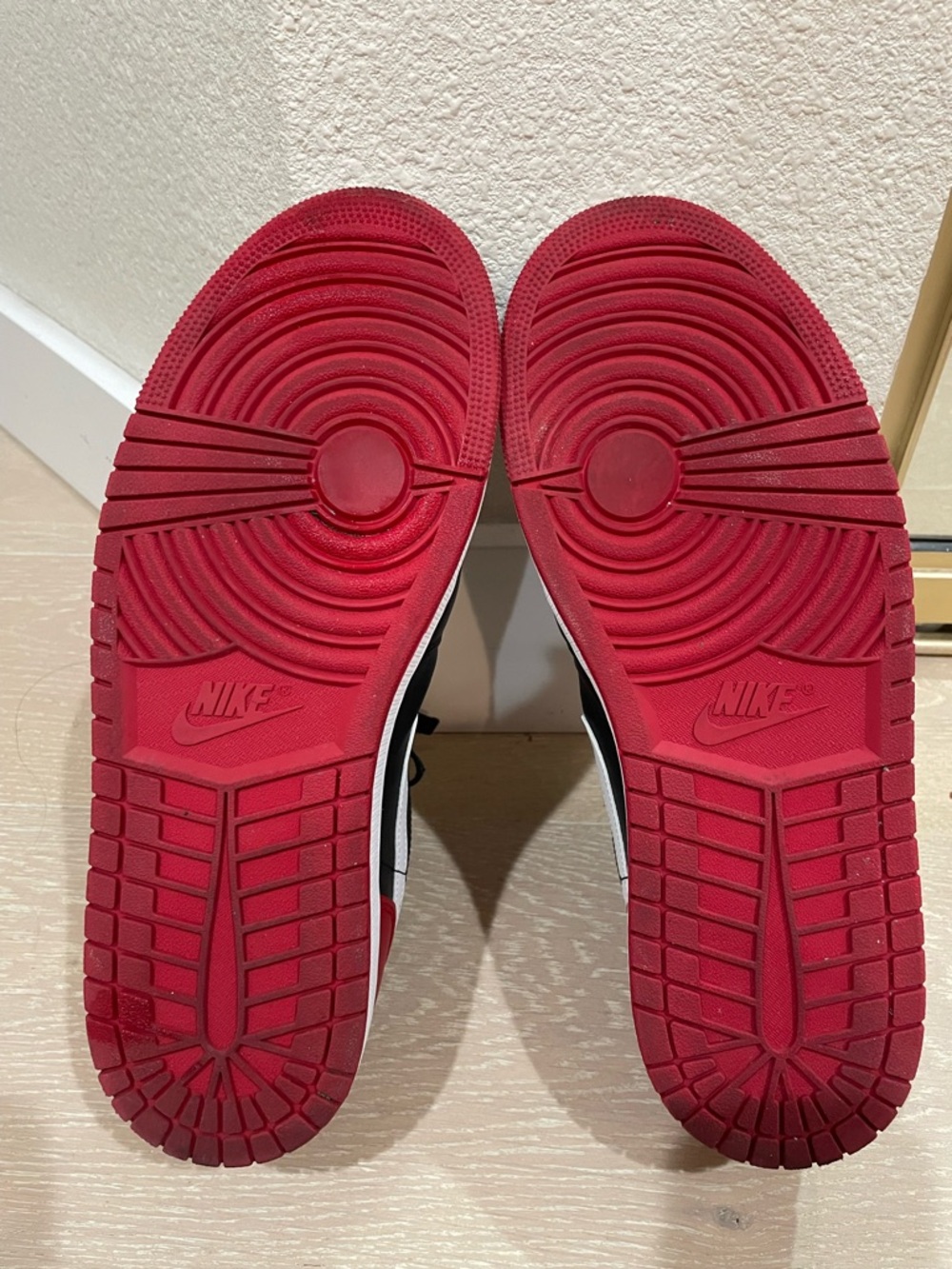 Air Jordan Low Top Men’s Athletic Shoes - Picture 4 of 6